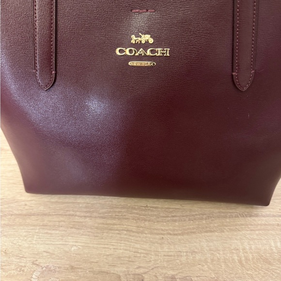 Coach Avenue Tote Raspberry/Metallic Raspberry/Light Gold - Picture 2 of 4